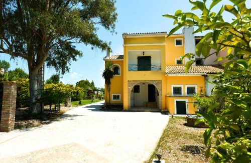 Molos House | Antonia Beachfront Villa