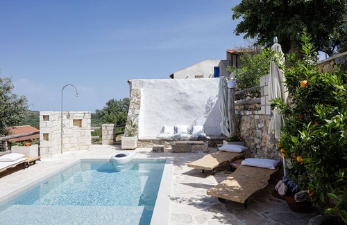 Armenoi Villa | Antonia's stonebuilt mansion with a private pool