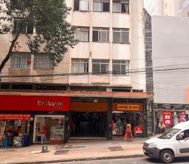 Barro Preto Apartment | Apê Nova York I Raul Soares Centro Mercado Central