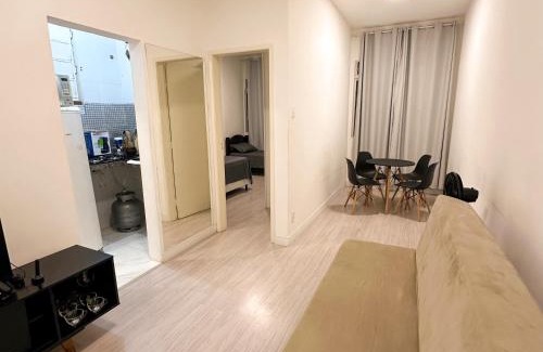 Barro Preto Apartment | Apê Nova York I Raul Soares Centro Mercado Central