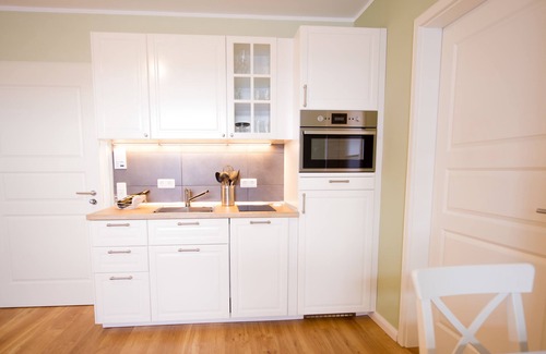 Uerzig Apartment | Ap 2 - Treppchen-Rental-Deluxe-Private Bathroom-River view