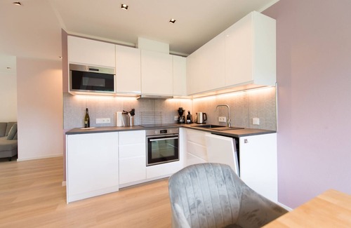 Uerzig Apartment | Ap 6 - Herzlay-Apartment-Deluxe-Ensuite-Vineyard view