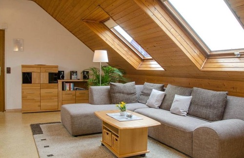 Gimmeldingen Apartment | Apartment attic storey - Storck house
