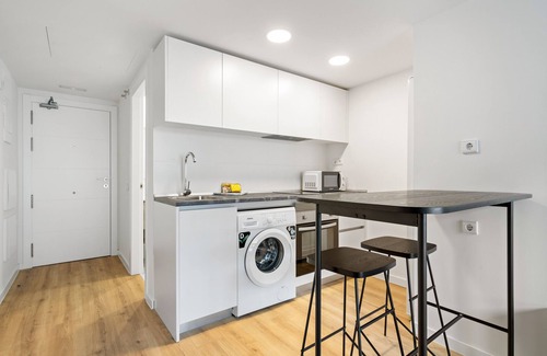 San Sebastian de los Reyes Apartment | apartamento reformado con garaje y piscina de alquiler temporal