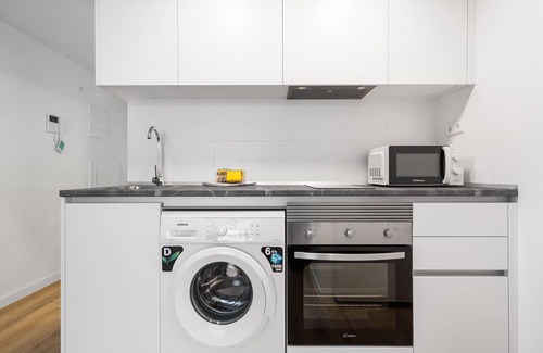 San Sebastian de los Reyes Apartment | apartamento reformado con garaje y piscina de alquiler temporal