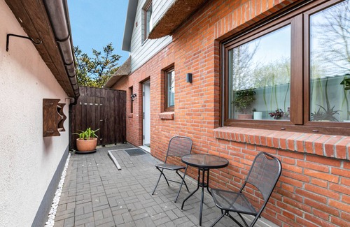 Wesselburener Deichhausen Apartment | Apartment 'Ferienwohnung Nordlicht' with terace and Wi-Fi