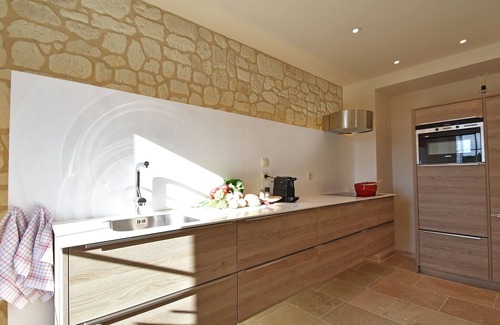 Villeseque-des-Corbieres Apartment | Apartment in Villesèque with Heated Pool