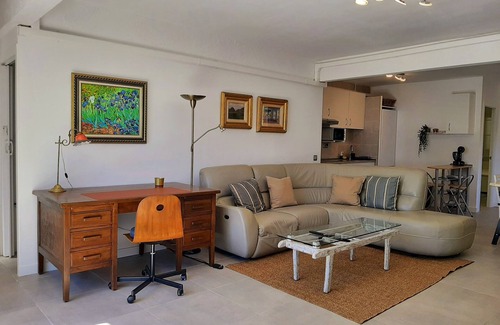 Canet de Mar House | Apart. Nuevo! Vistas al Mar, Jardín, Piscina, Aire Acondicionado, Wifi, Parking