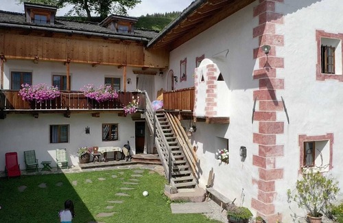 Laion Apartment | Apart.Prantschur-Quiet and dreamlike family vacation with "DOLOMTEN" view