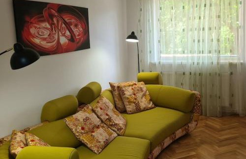 Cugir Apartment | Apartament 3 camere, doua bai integral pentru familie sau grup