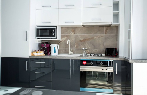 Mamaia-Sat Apartment | Apartament Alezzi Black&White 1