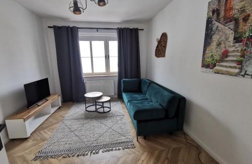 Jelenia Gora Apartment | Apartament Black&White