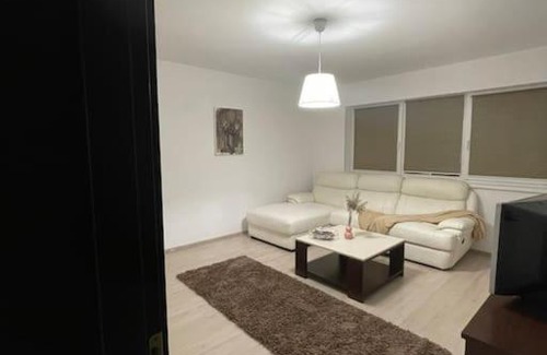 Sinpetru Apartment | Apartament liniștit in cartier rezidențial