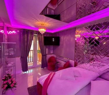 Gniezno Apartment | Apartament "Love Heaven" Jacuzzi SPA z dużą wanną z hydromasażem dla Dwojga