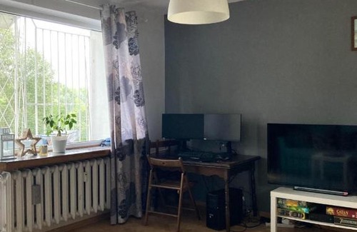 Bandra East Apartment | Apartament on Bharat Nagar Rd