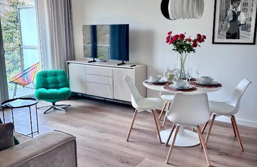Osiedle Grunwaldzkie Apartment | Apartament WHITE GLOVE deluxe Abstrakcja PARKING free
