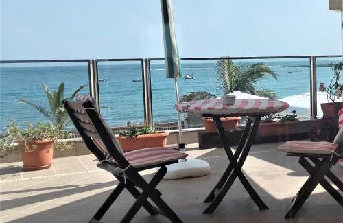 Puerto Lajas Apartment | Apartamento con encanto en la playa frente al mar "Posada Rent House"