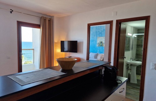 Torredembarra Apartment | Apartamento con Vistas al mar y Balcón