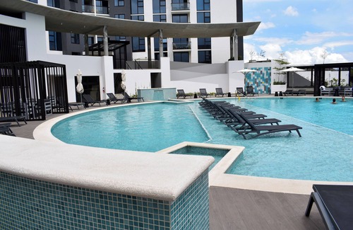 San Jose Apartment | Apartamento con Piscina y Cómodo Espacio de Trabajo