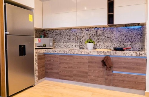 Kennedy Apartment | Apartamento de Lujo Estilo Los Ángeles: de Estreno