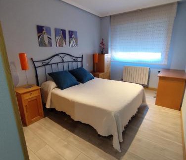 Burgos Apartment | apartamento de tres dormitorios con garaje y todos los servicios cerca
