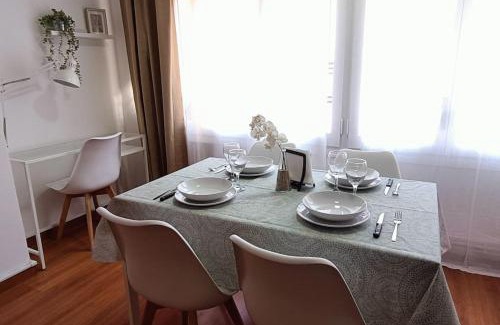 Premia de Mar Apartment | Apartamento Gran Via para 6 en el centro de Premià