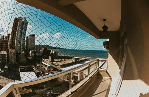 Centro Apartment | Apartamento Itapema na Av principal à 50 m da praia