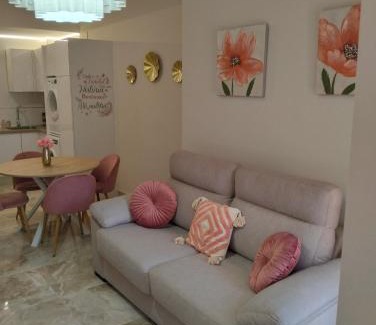 Aguilas Apartment | APARTAMENTO LUNA - 2 apartamentos céntricos juntos cerca de la playa, ideales para grupos grandes