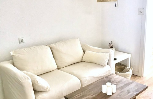 Aiora Apartment | Apartamento Natural y Mediterráneo Junto al mar