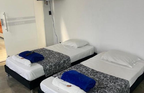 Cartago Apartment | Apartamento para grupos grandes dentro de centro comercial con frisby