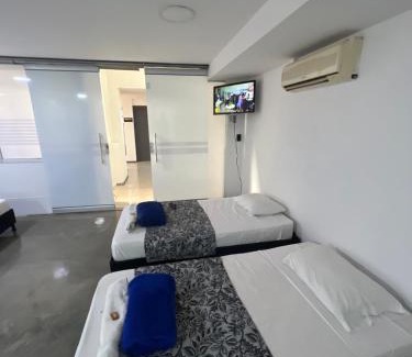 Cartago Apartment | Apartamento para grupos grandes dentro de centro comercial con frisby