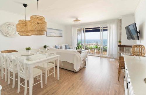 Sant Pol De Mar Apartment | Apartamento Primera Linea de Mar con Espectaculares Vistas