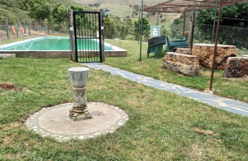 Canamero Ski Chalet | Apartamento Rural Romero Located in Villuercas-Ibores-Jara Geoparque
