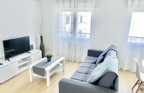 Gijon-Este Apartment | Apartamento San Lorenzo Playa. Vistas al mar.