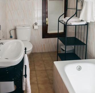 Banos de Rio Tobia House | Apartamento Turistico la Solana