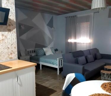 Torrejon El Rubio Apartment | Apartamentos Callampa