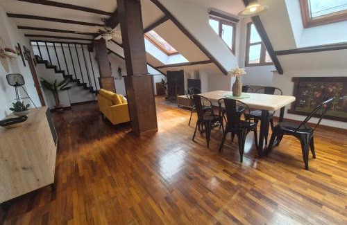 Cimadevilla Apartment | Apartamentos El veleru