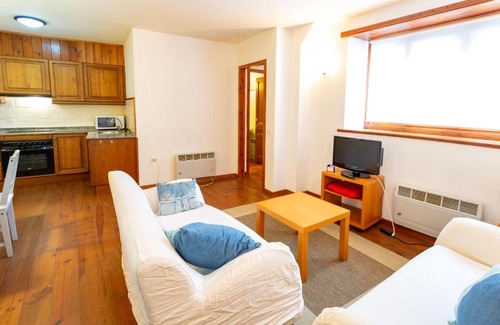 Tredos Apartment | Apartamentos Rentarán