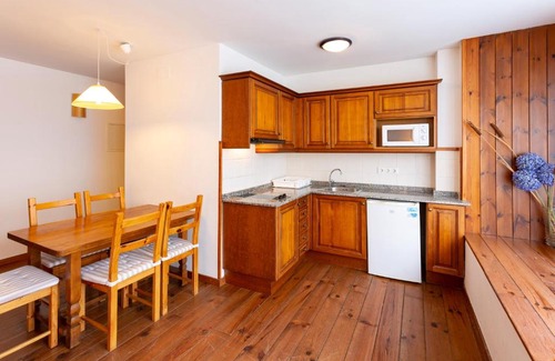 Tredos Apartment | Apartamentos Rentarán