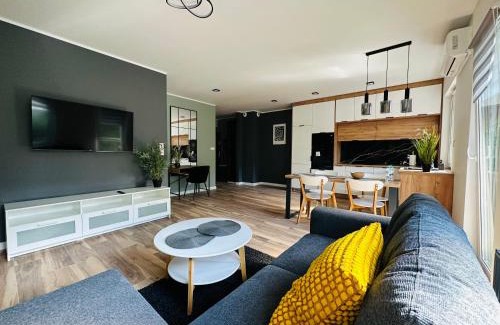 Milicz Apartment | Apartamenty Dębowa 8 Leśny Zakątek