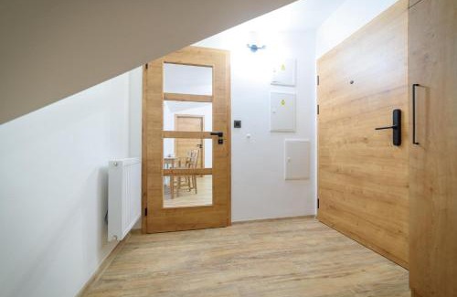 Karlovy Dvory Apartment | Apartmán na Hůrce