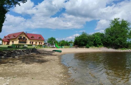 Karlovy Dvory Apartment | Apartmány U Petra s pláží