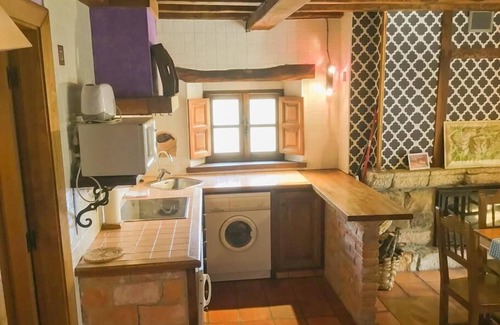 Arguebanes Apartment | Apartment Private Bathroom - Los Alcornoque