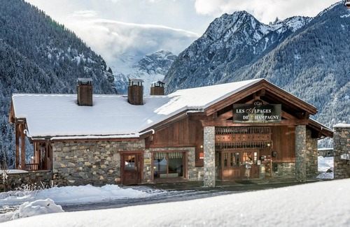 Champagny-en-Vanoise Apartment | Apartment ∙ 3 bedrooms ∙ 8 guests