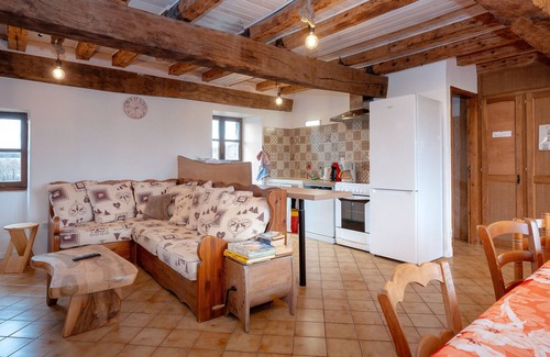Saint-Maurice-de-Rotherens Apartment | Apartment 'Les Hirondelles' with Mountain View, Private Terrace and Private Garden