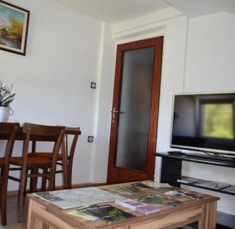 Cerknica Apartment | Apartma narava