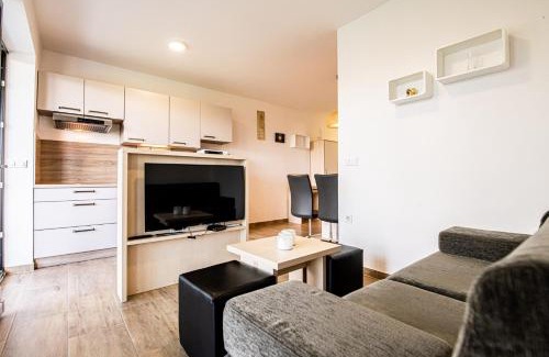 Verzej Apartment | Apartmaji BANONIA " Štorkljin let "