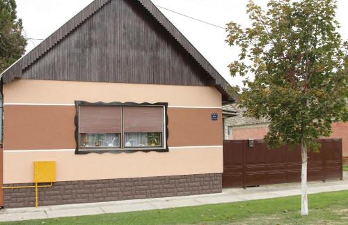 Bizovac Apartment | Apartman ŠOKICA