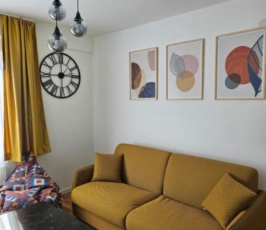 Pale Apartment | Apartman 33