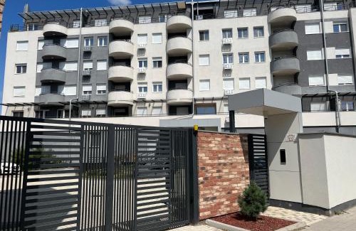 Zrenjanin Apartment | Apartman Lux harmonija